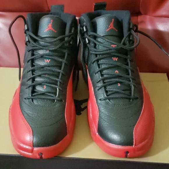 Retro 12 Jordans "flu game" 11/2015-3/2016 series - Picture 3 of 3